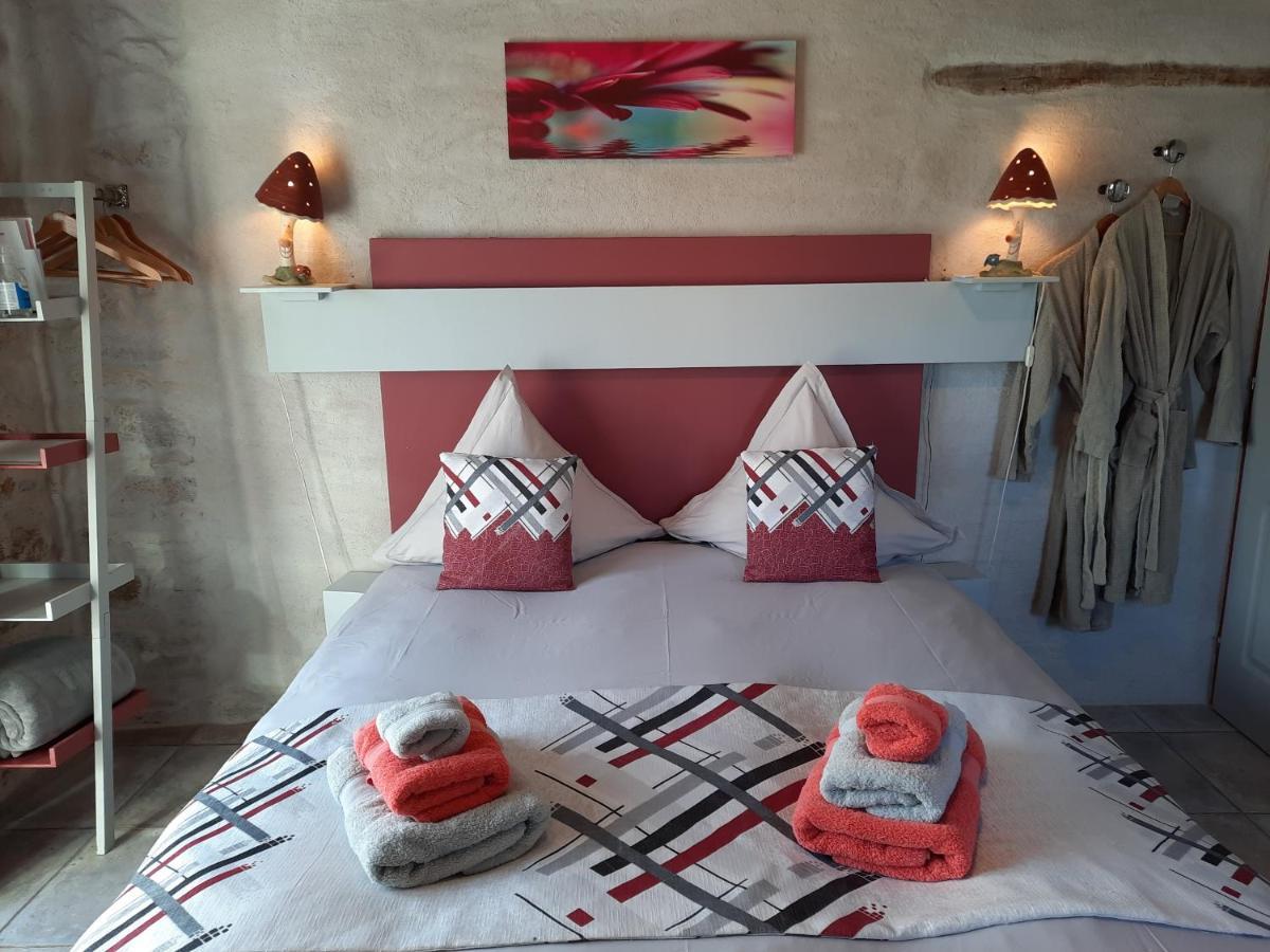 L'Echappee Tremoussante Bed and Breakfast Saint-Barthélemy-de-Vals Εξωτερικό φωτογραφία