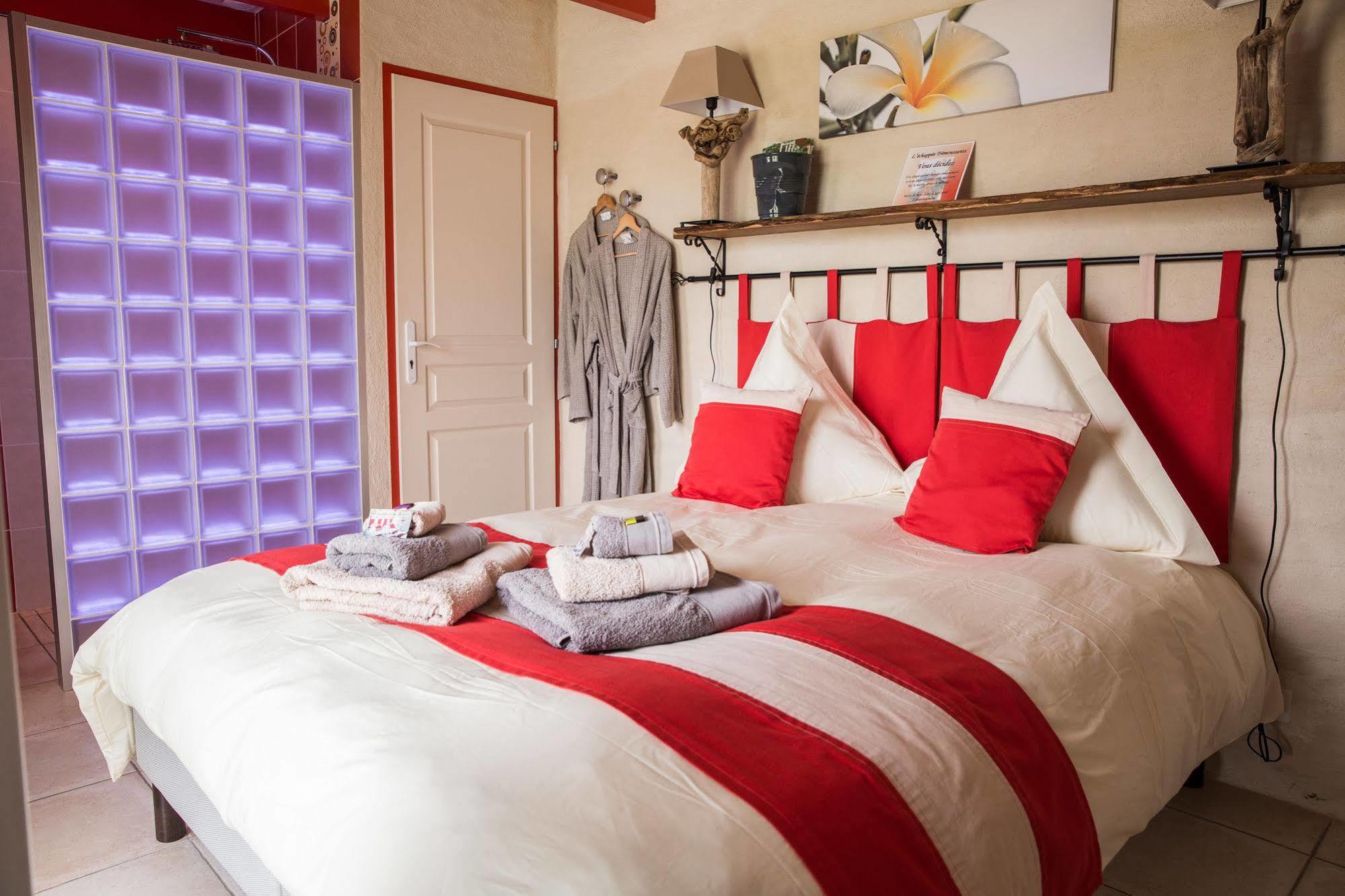 L'Echappee Tremoussante Bed and Breakfast Saint-Barthélemy-de-Vals Εξωτερικό φωτογραφία
